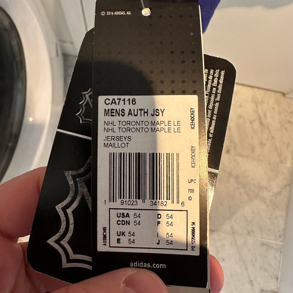 Maple Leafs Tavares Authentic Jersey - Picture 4 of 4